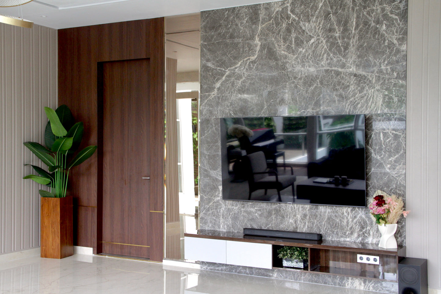 Mrs. F Modern Living Room - P198
