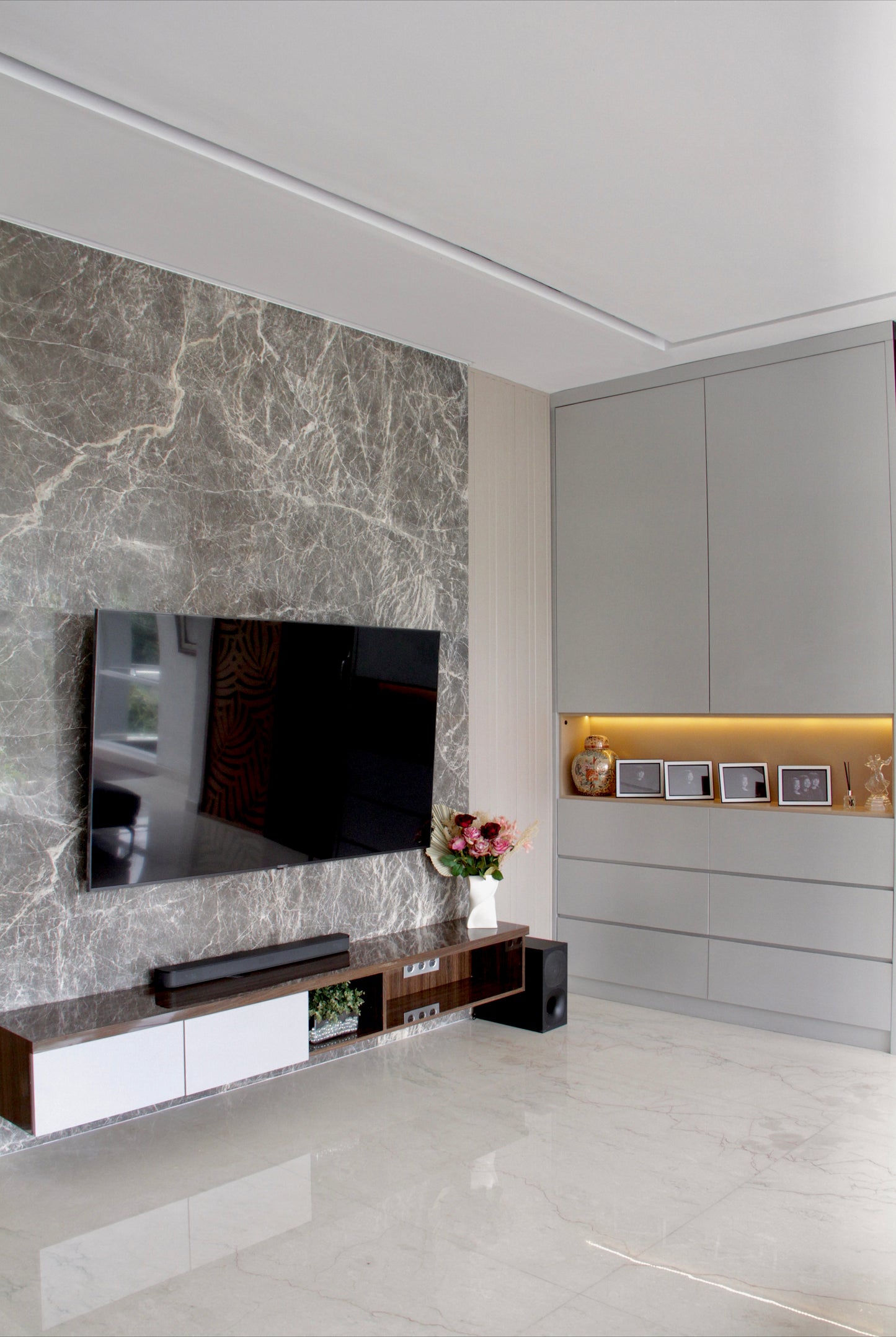 Mrs. F Modern Living Room - P198